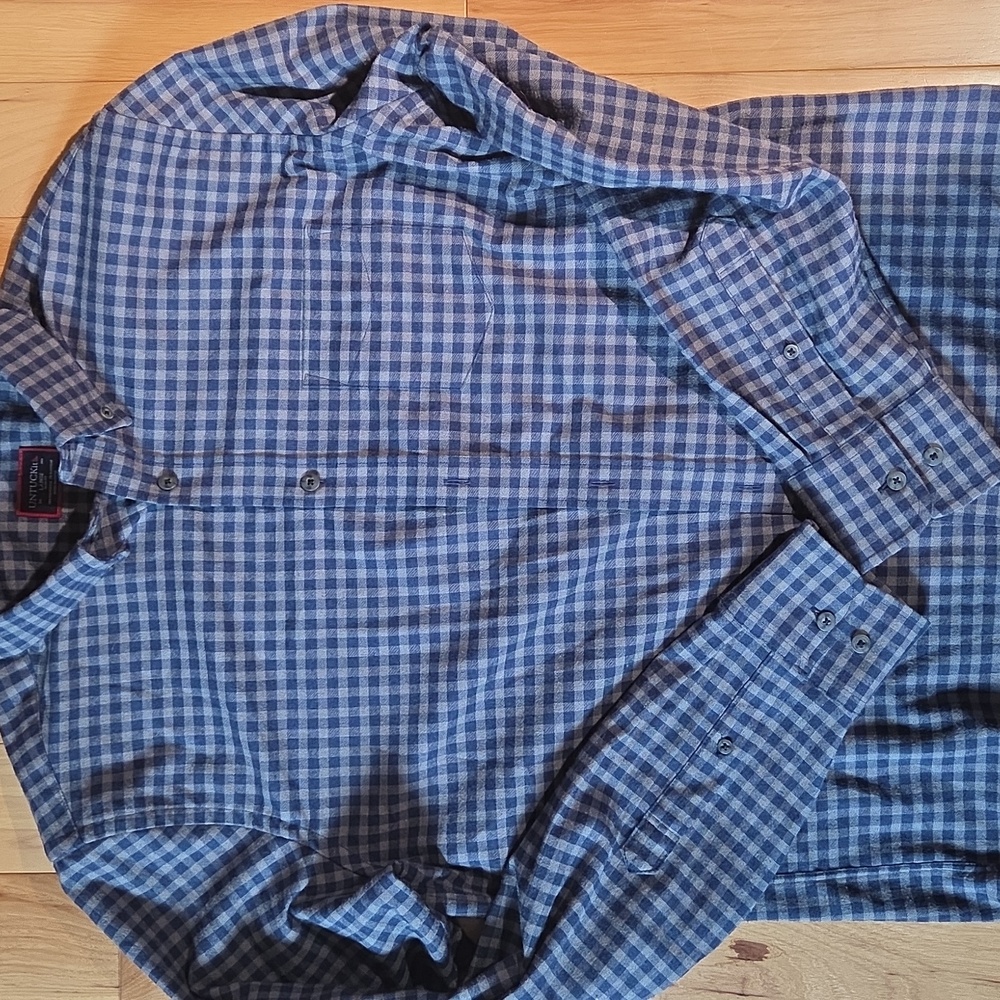 Untuckit Button Down Large - image 2